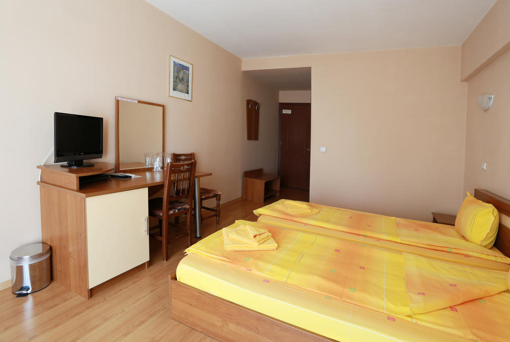 Acropolis Hotel Пазарджик Номер фото
