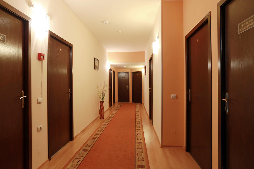 Acropolis Hotel Пазарджик Экстерьер фото